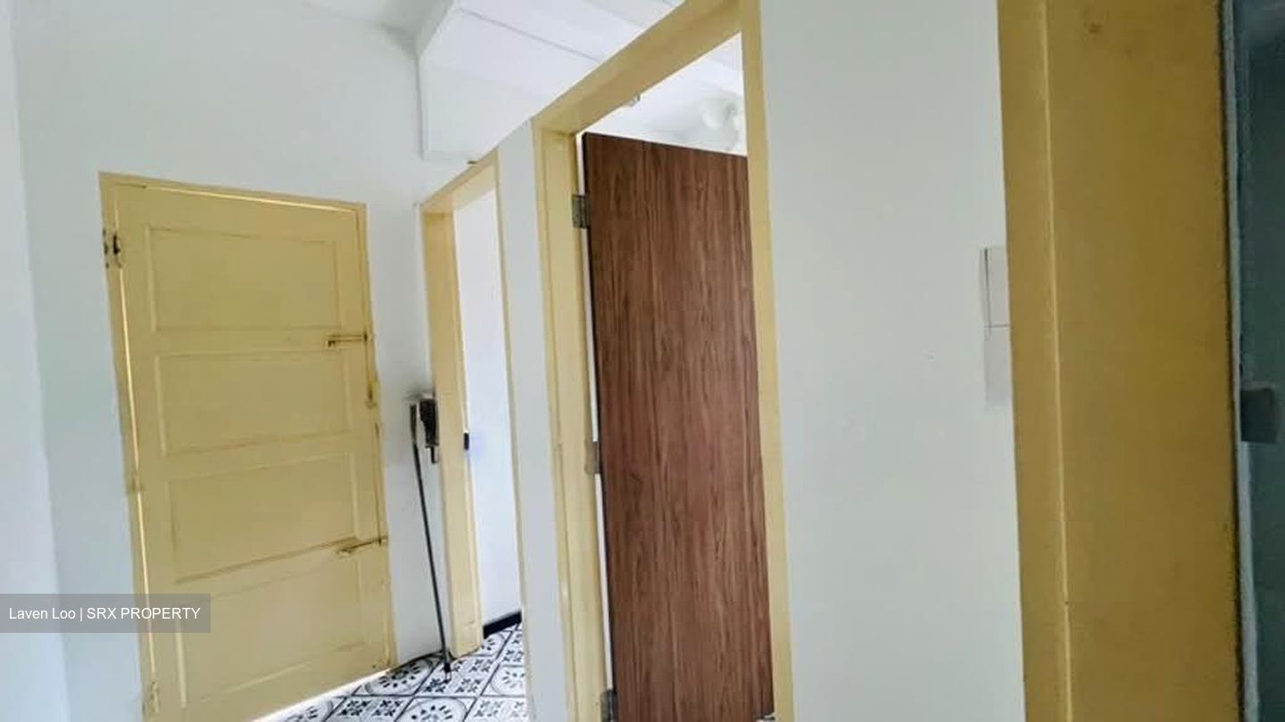 Macpherson Road (D13), Office #562736551